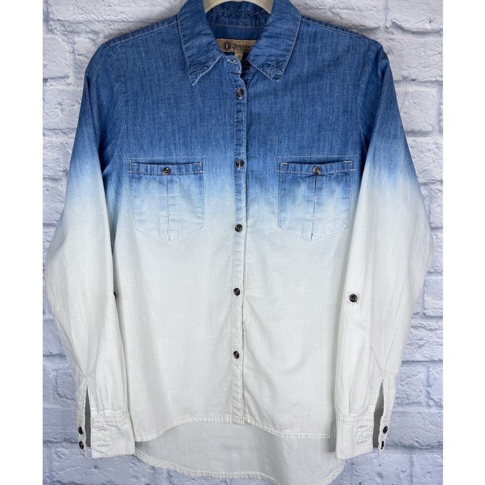 Democracy Button Down Shirt Women's‎ Small Blue White Ombre Denim Western Top